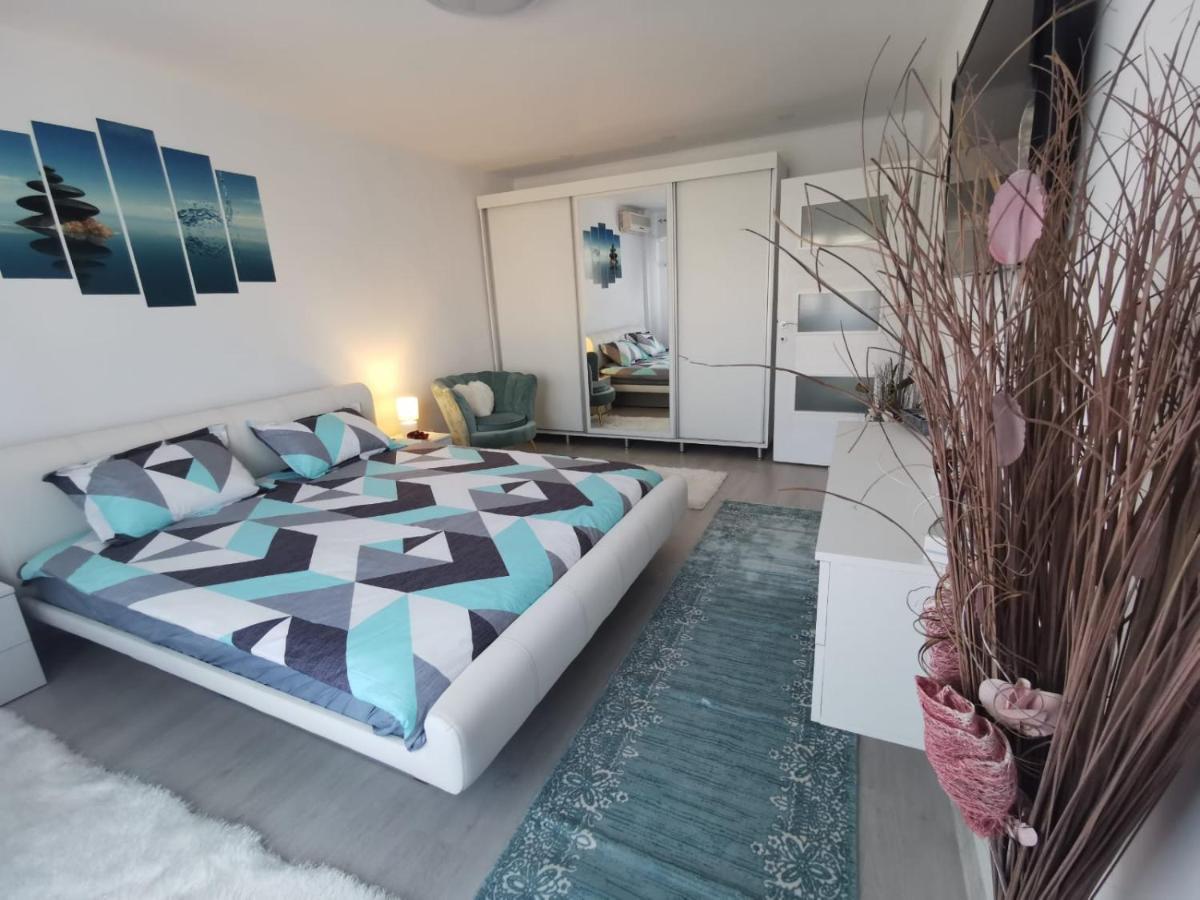Apartament Regim Hotelier Deva Extérieur photo